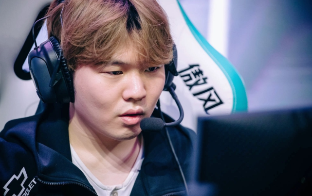 球迷们期待 球迷们期待